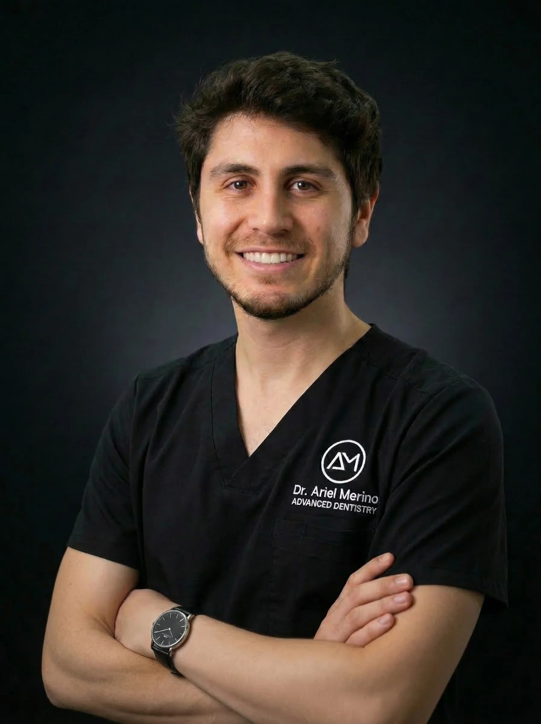 Dr. Ariel Merino, director clínico de AM Estética Dental